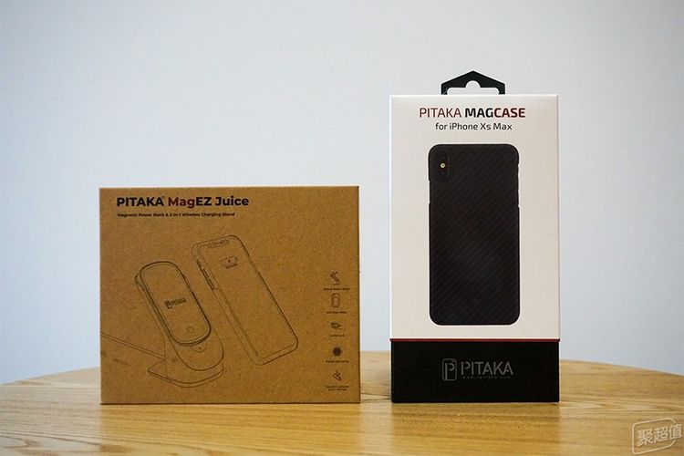 电宝体验：行走的无线充办公室充电利器pg电子首页Pitaka磁吸无线充(图18)